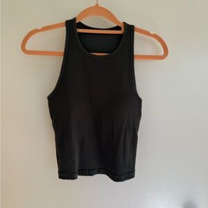 Vuori Pose Pylo Tank in Aspen XS